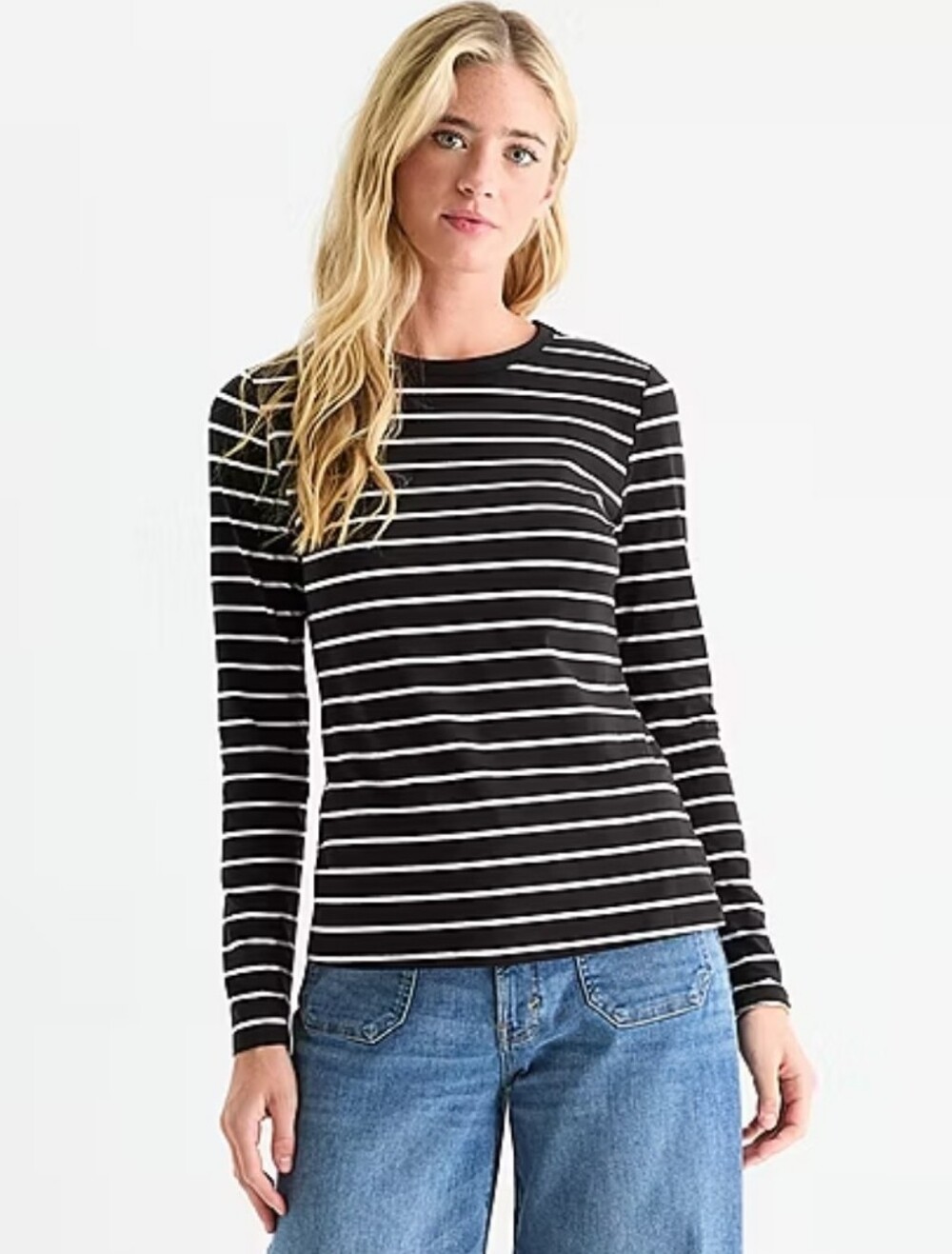 Striped Black & White Long-Sleeve Crewneck  Shirt